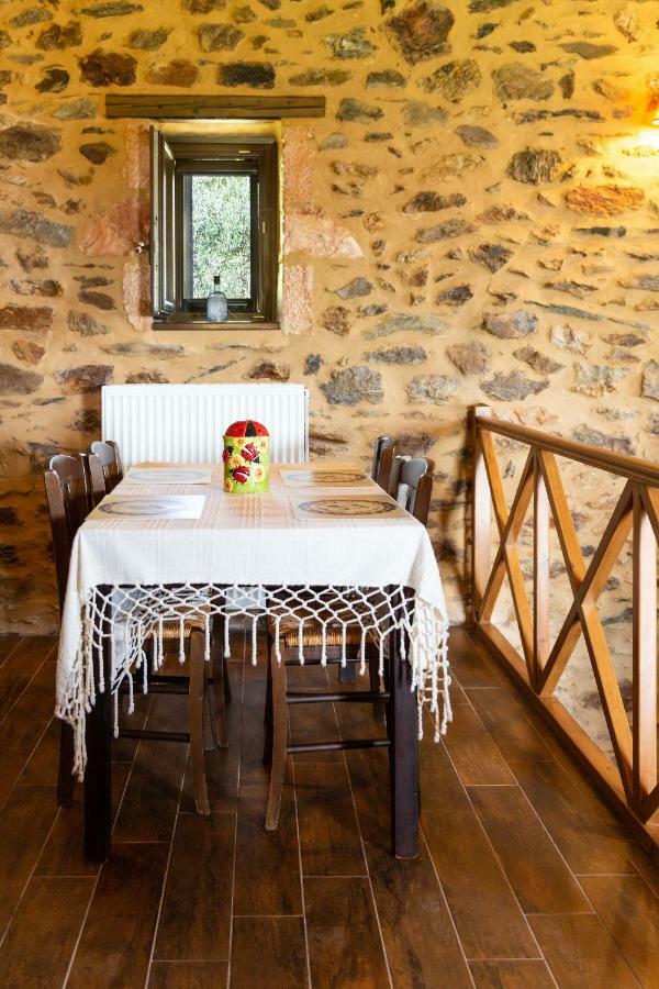 Luxury House In The Hills Guest House Sparta Exterior photo