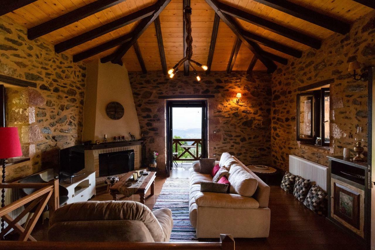 Luxury House In The Hills Guest House Sparta Exterior photo