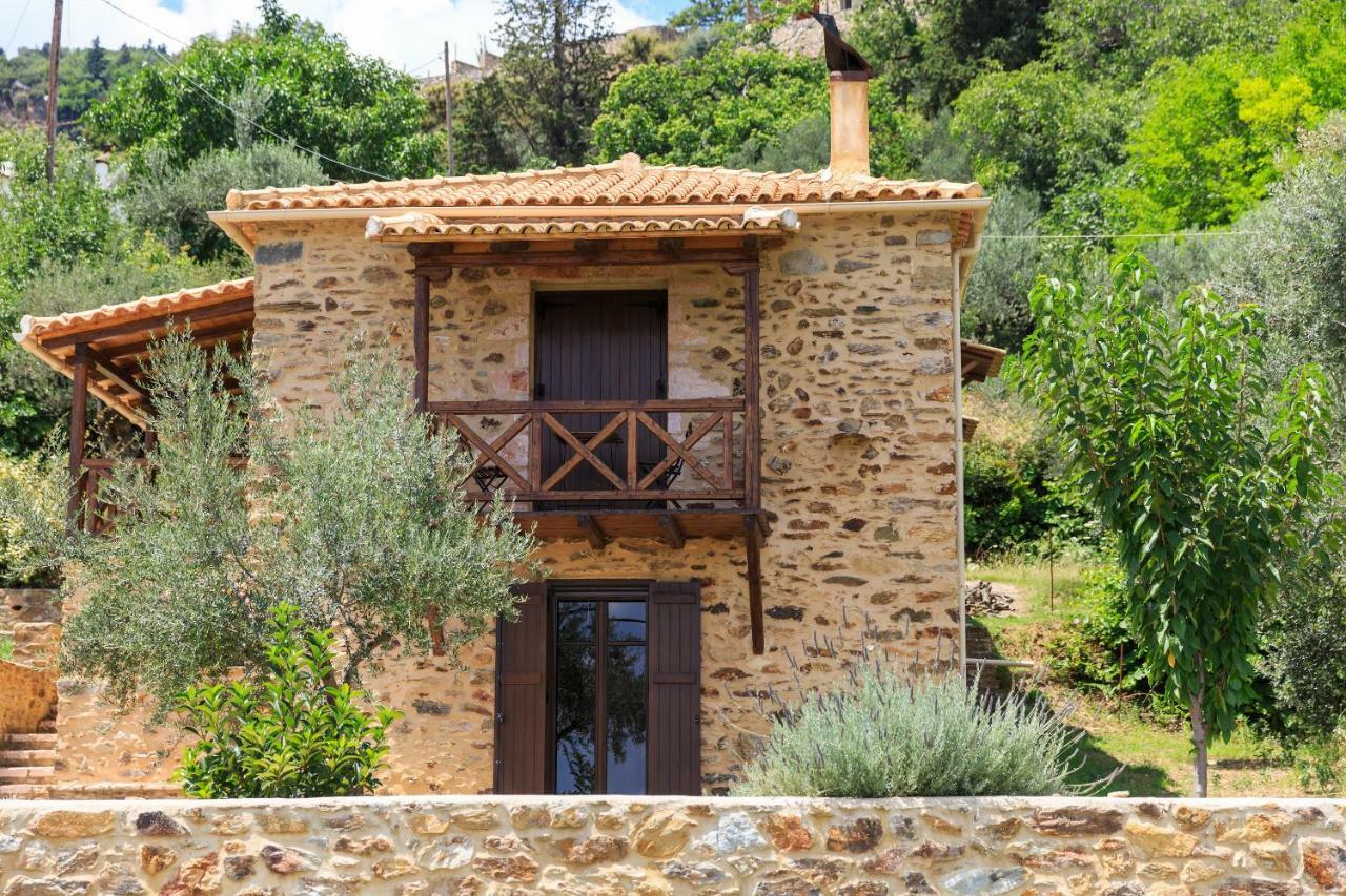 Luxury House In The Hills Guest House Sparta Exterior photo